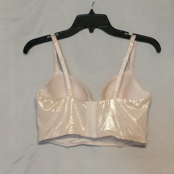 Victoria’s Secret – Body by Victoria Bra Top, Full coverage 38C - Picture 2 of 2